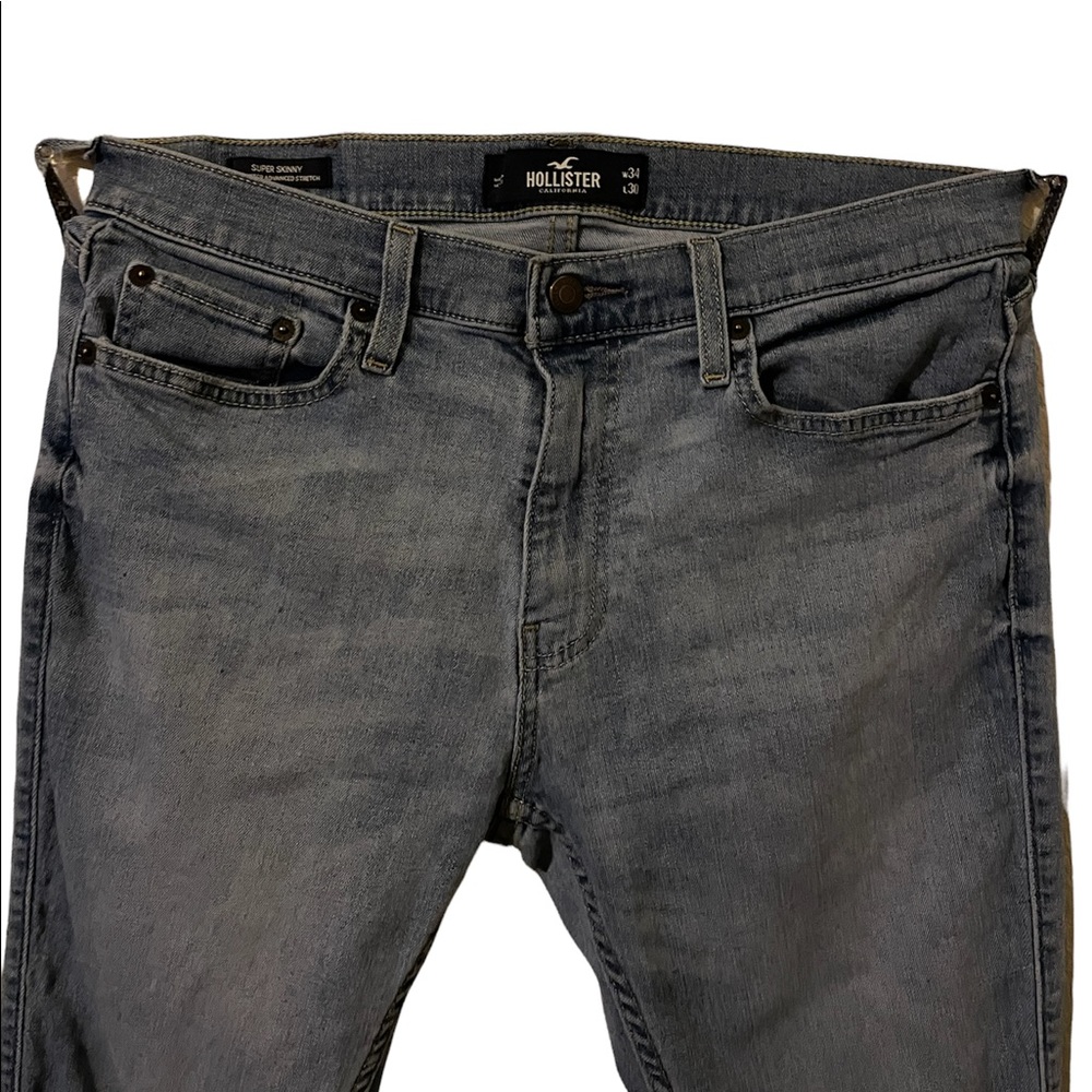 Hollister very skinny jeans.